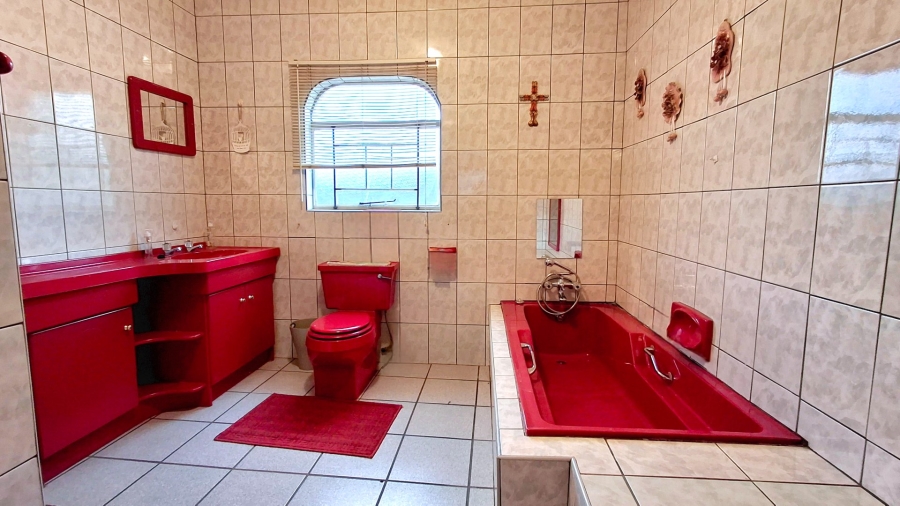 3 Bedroom Property for Sale in Vaalpark Free State